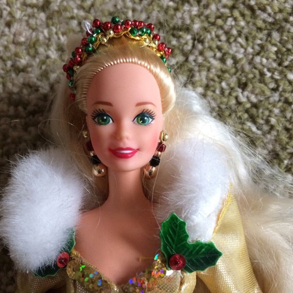 SOLD Vintage 1994 Happy Holidays Barbie Doll - Picture 2 of 4